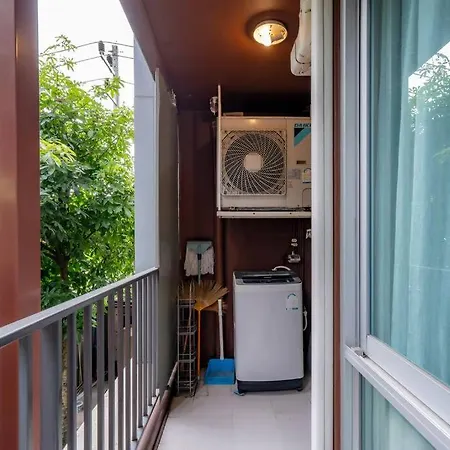 Luxury 2 Bedroom Condo Old City